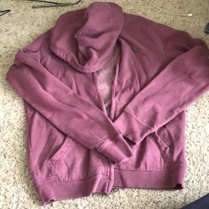 Maroon men’s AE hoodie
